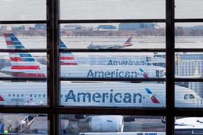 American Airlines shakes up leadership as CEO faces pressure to close profit gap