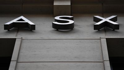 Aussie shares fall as CommBank, miners drag on market
