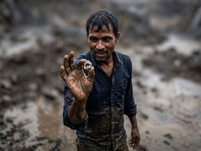 Labourer finds Rs 50 lakh diamond in Panna mine abandoned for a year, says it was ‘right on top’