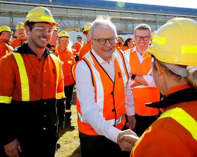 Australia’s largest aluminium smelter to run on renewables by 2033 after Rio Tinto strikes $2.5bn taxpayer bailout deal