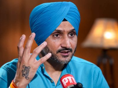 Gambhir is 'badhiya banda' but people can't digest his style sometime: Harbhajan