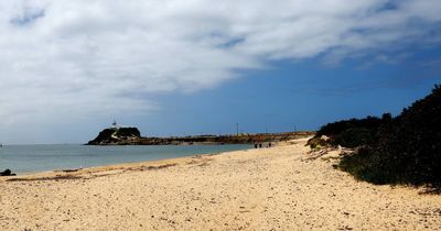 Surf club members 'threatened at knifepoint' leaving Horseshoe beach