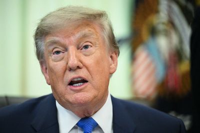 Trump signs memo allowing US firms to carry out cyber attacks
