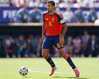 Chelsea set Friday deadline for Fernández suitors as City reject new £51m Barça bid for Rodri