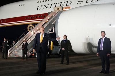 Trump’s Air Force One swap went ahead despite ‘low confidence’ in threat
