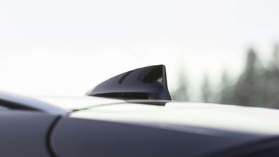 That Little Fin On Your Car's Roof Is Hiding Some Clever Technology