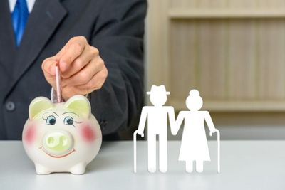 7 Questions to Ask Before Using Dividend ETFs to Create a Retirement Paycheck