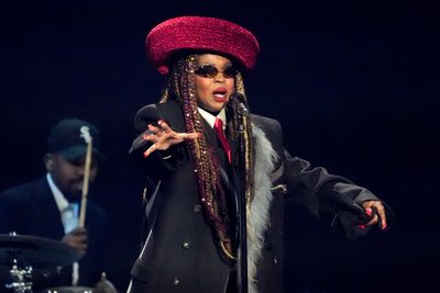 Ms. Lauryn Hill and Fugees' bandmate Wyclef Jean will headline Global Citizen's antipoverty festival