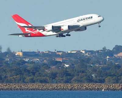 Transport watchdog investigates third near-miss at Sydney airport