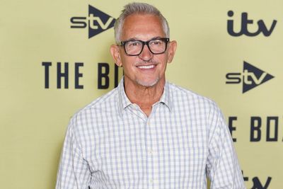 Gary Lineker flanked by celebrities ahead of new game show