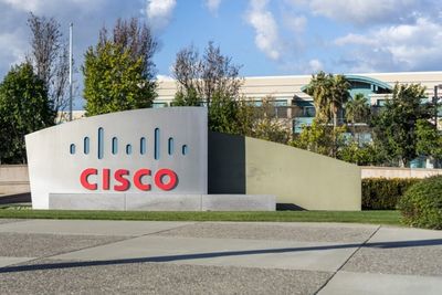 Cisco Says It's Taking Customers From Rivals. Is Arista's Lead Narrowing?