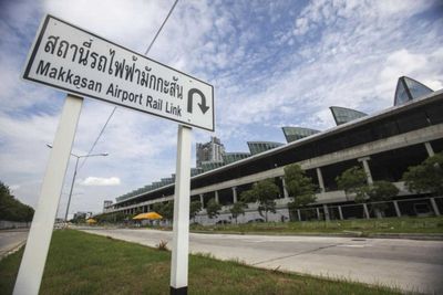 Japanese tourist injured in robbery near Bangkok Airport Rail Link station