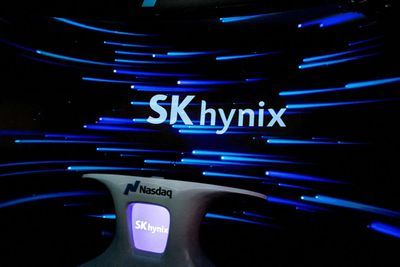SK Hynix's Korean workers launch unified union amid stalled wage talks