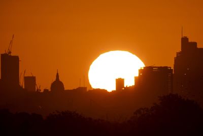 Jump in house hunters seeking homes with air conditioning as temperatures surge