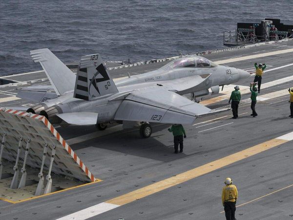 Trump orders Navy catapult system redesign, replacing state-of-the-art tech with older system