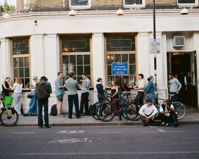 Builders, bakers and cheeseburger-makers: the UK workers struggling in extreme heat
