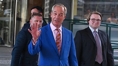 Farage wins UK by-election as investigation into undeclared €5.8m gift resumes