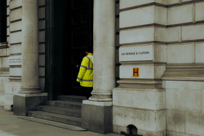 HMRC Gives Parents £2 for Every £8 Paid Into Childcare Account: Who Can Claim £2,000