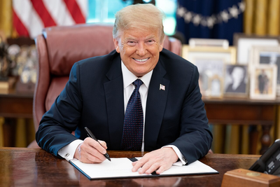 Trump Made Over 14,000 Trades Worth $1.06B: Democrats Push Stock Trading Ban for President