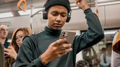 Apple’s Siri news fix has a big Gen Z problem