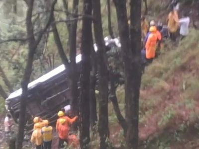 Uttarakhand: Around 20 tourists injured as tempo traveller falls into gorge in Nainital