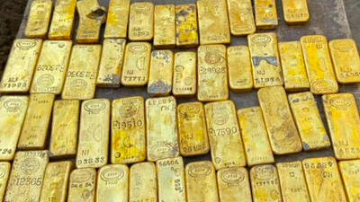 Construction workers knock down wall, find massive haul of gold bars. Cops confiscate it all, building owner says ‘once in a lifetime experience’