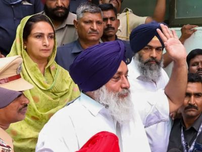 SAD chief Sukhbir Singh Badal flies to Delhi following discharge from Nanded hospital