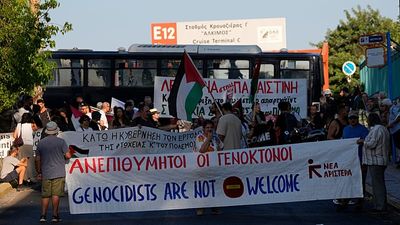 Protests in Greece as Israeli cruise ship 'Crown Iris' docks in Piraeus