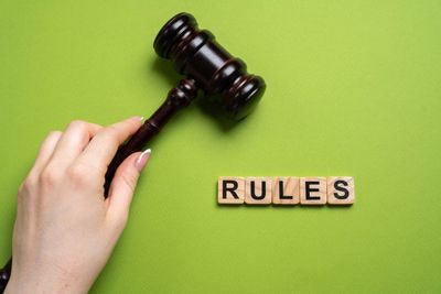 A Practical Guide to Coupon Stacking Rules That Change Between Store Apps and Paper Offers: A Cost Check