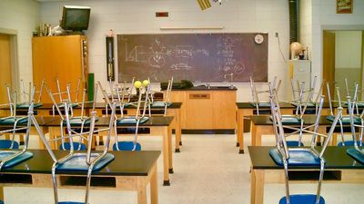 ‘They couldn’t do it’: Houston teacher breaks down after discovering some of his high school seniors can’t read or write