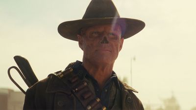 Of Course Walton Goggins Thanks Fallout Fans By Literally Ripping His Ghoul Makeup Off