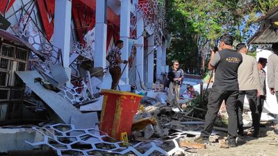 Indonesia earthquake: At least 38 killed after powerful 7.7 quake hits Flores island - top developments