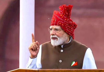 ‘Hathiyari naxals’ gone, now beware of ‘dimagi naxals’: PM Modi on Independence Day