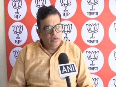 BJP claims Sonia Gandhi 'objected' to full version of Vande Mataram at event, Congress denies charge