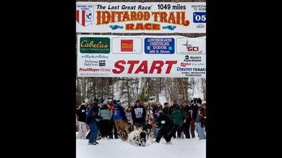 In 1973, a Wisconsin teenager moved to Alaska; 12 years later, she drove into a storm her rivals avoided and became the first woman to win the Iditarod