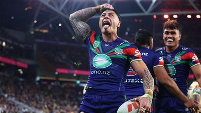Metcalf, Walsh injured as Warriors thrash Broncos