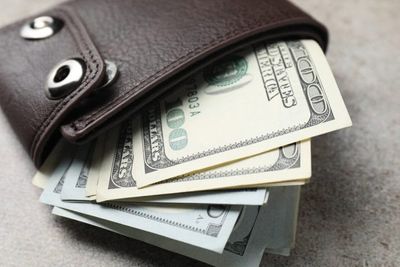 The $100 Bill Test: 8 Expenses You’d Notice Immediately If You Had to Pay Them in Cash