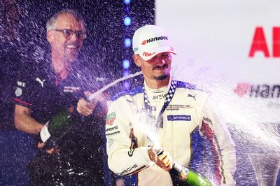 Formula E London E-Prix: Pascal Wehrlein dominates race one to take championship lead