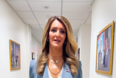 Trump Cabinet member roasted for awkward TikTok video: ‘Walks like the aliens’