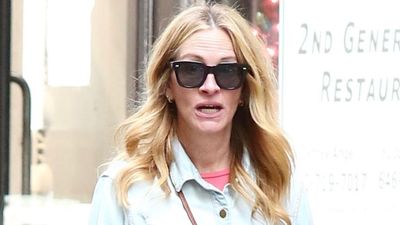 Julia Roberts just revived this forgotten Birkenstock style – we'd pick it over Arizona sandals and Boston clogs every time