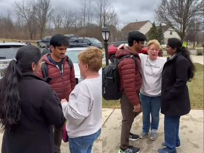 US woman gets emotional as Indian family leaves country to move back to homeland; netizens say this is what we should leave behind