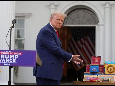 Trump's 2024 grocery photo op now haunts Republicans in the midterms