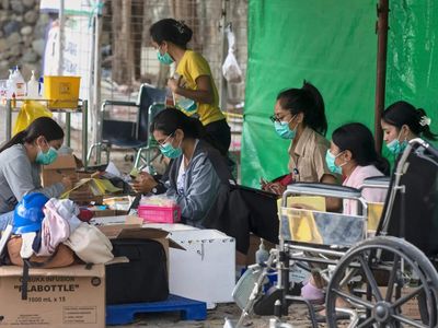 Indonesia earthquake: 51 killed, power outages hit 20 petrol stations; thousands evacuate after 7.7-magnitude quake