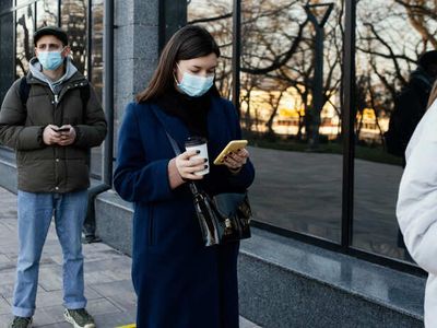 Why Do We Feel Like We've Met Someone Before? The Psychology Behind Instant Familarity