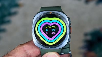 Samsung thinks your smartwatch could spot trouble before you do, but it doesn’t want you treating it like a doctor