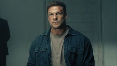 Alan Ritchson Has A Humorously Honest Take On Filming Reacher Season 5 In The Snow During Summer