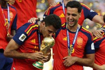 Barcelona reach deal with Man City to sign Rodri