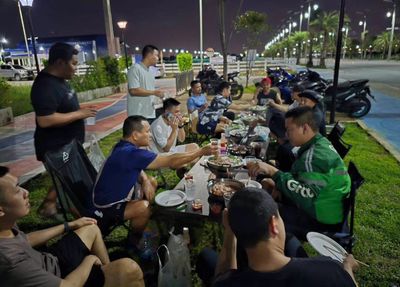 Police stake out illegal racers with a roadside BBQ