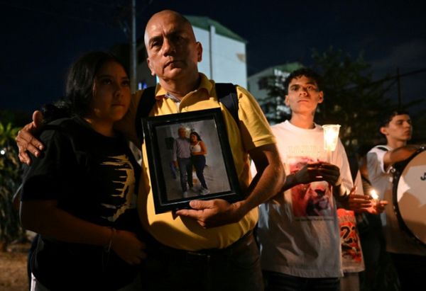 As machinery removes rubble, hopes for survivors from Colombian quake dwindle