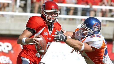 Five College Football Anniversary Throwback Uniforms We’d Like to See in 2026